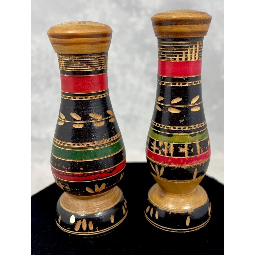 Vintage FOLK ART Mexico Hand Carved Wood Salt Pepper Shakers 3.25"